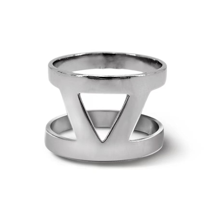Single Struss Ring in Strerling Silver
