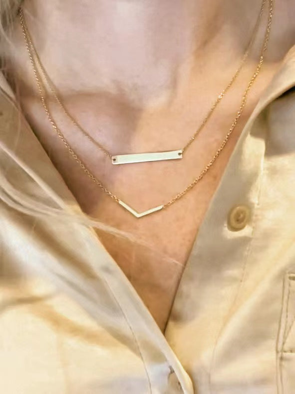 Horizontal Bar Necklace in 14K Gold